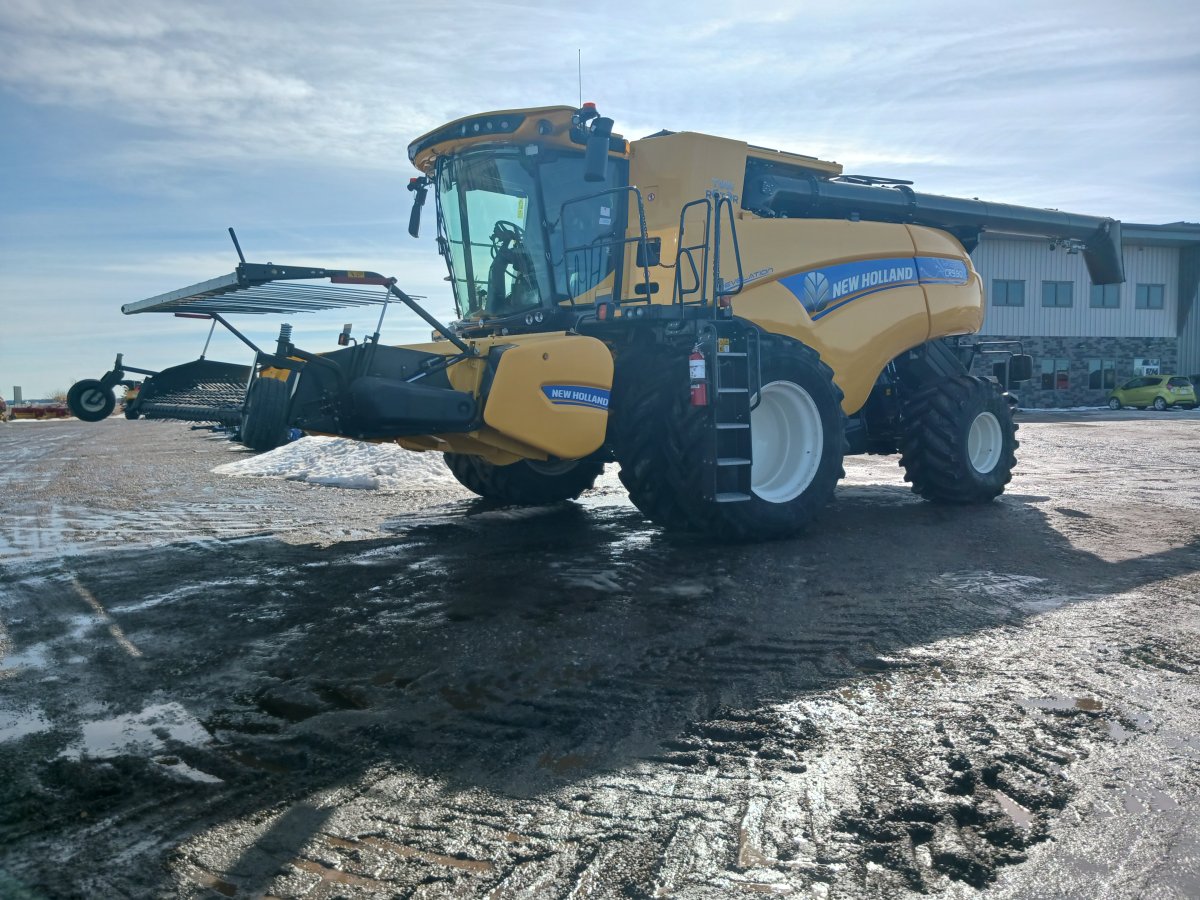 2019 New Holland CR9.90 Combine