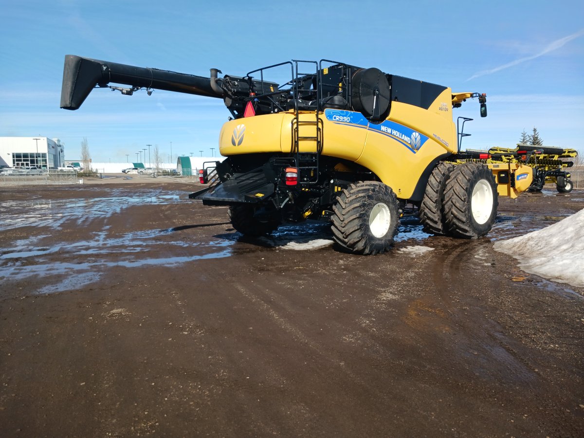 2019 New Holland CR9.90 Combine