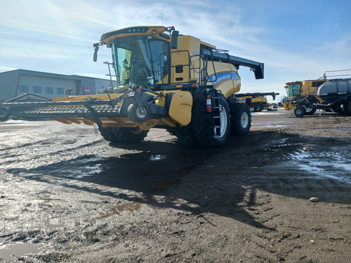 2018 New Holland CR10.90 Combine