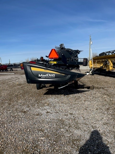 2016 MacDon FD75-40 Header Combine