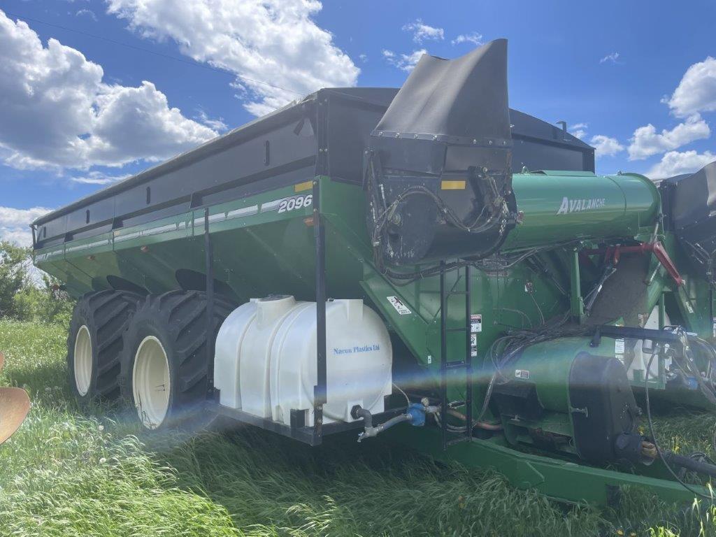 2014 Brent 2096 Grain Cart