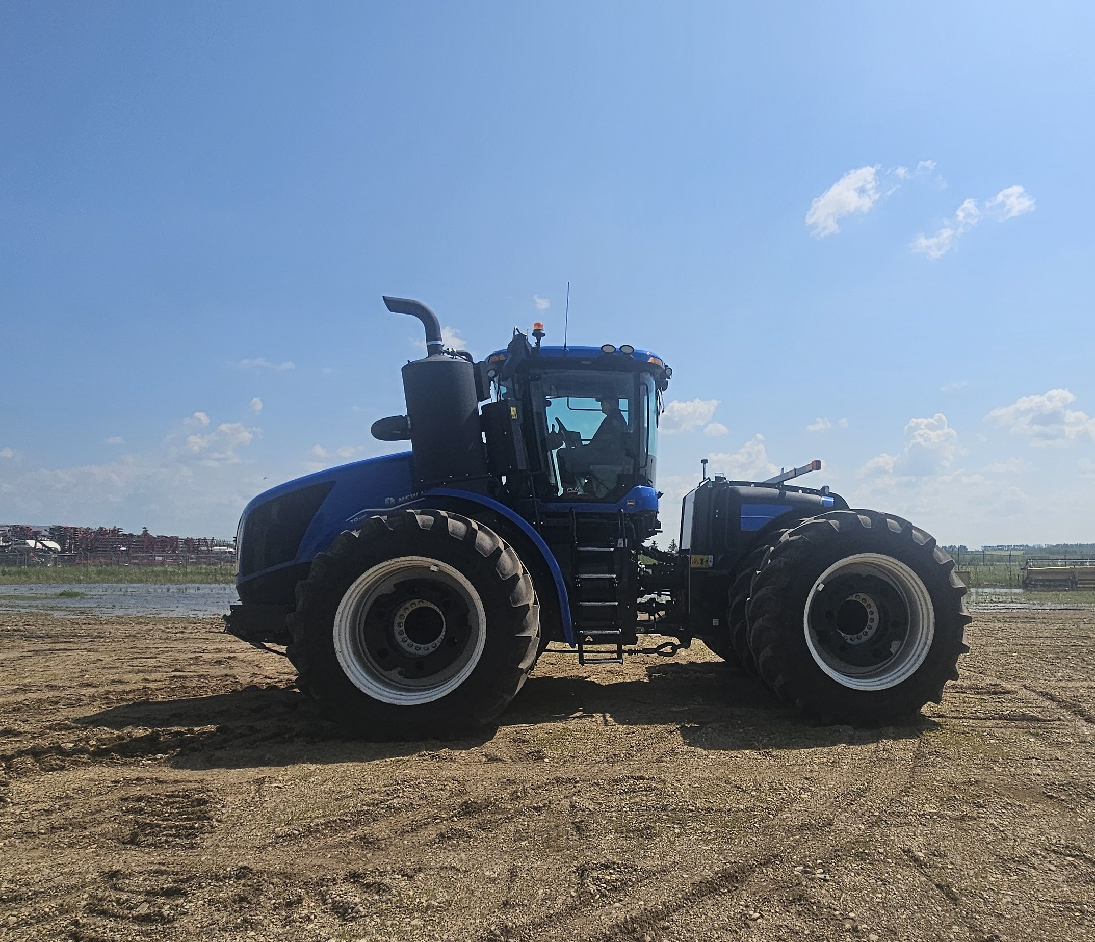 2023 New Holland T9.645 Tractor 4WD