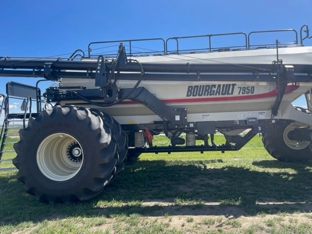 2020 Bourgault 3320-66 Seeding Tool