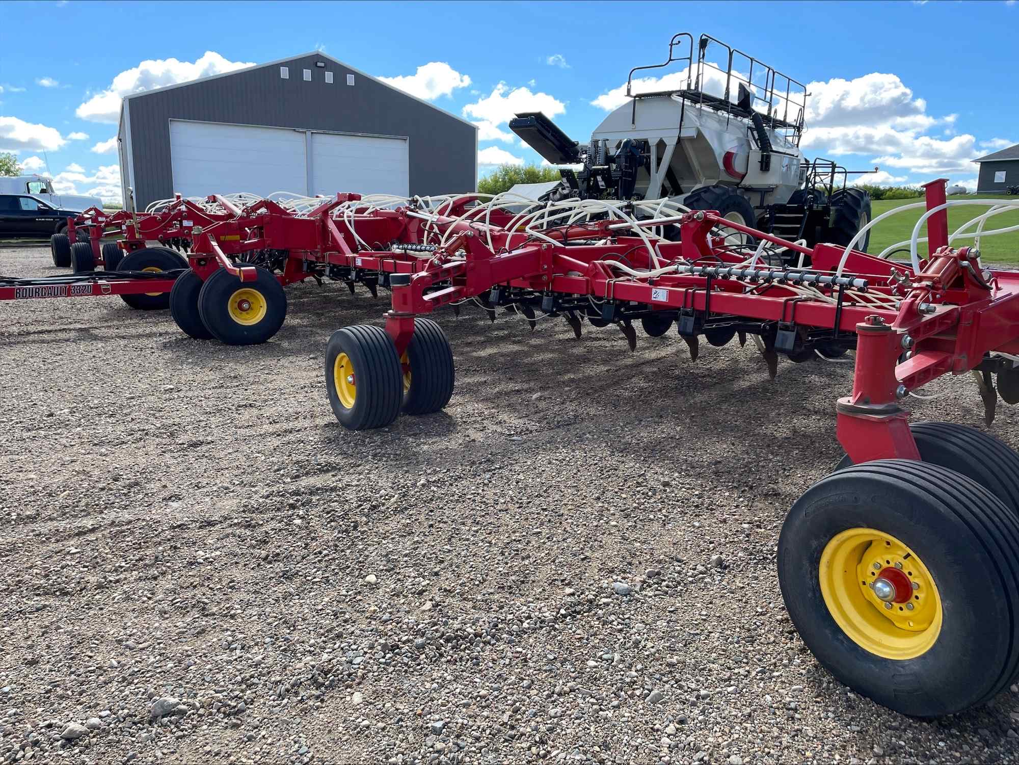 2017 Bourgault 3320-76 Seeding Tool