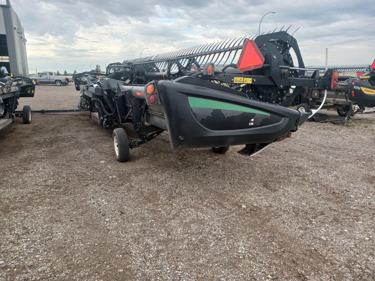 2017 MacDon FD75-40 Header Combine