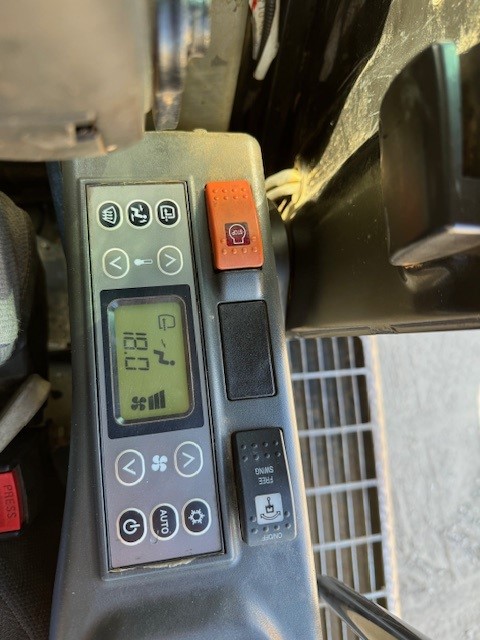 2017 Link-Belt 350X4 Excavator