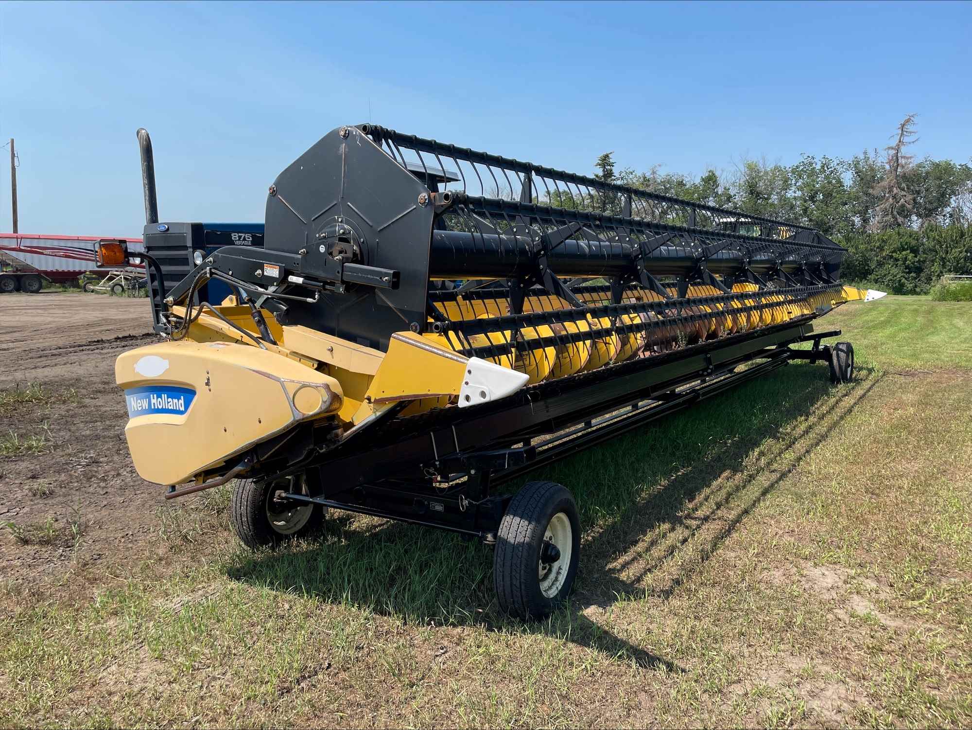 2009 New Holland 74C-35 Header Combine