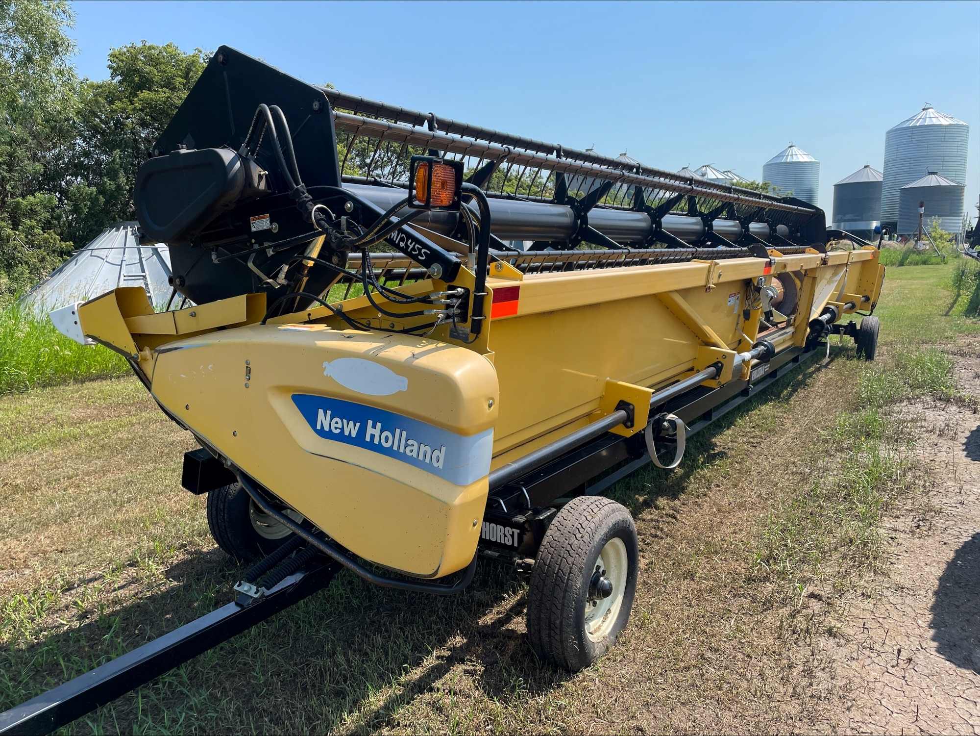 2009 New Holland 74C-35 Header Combine