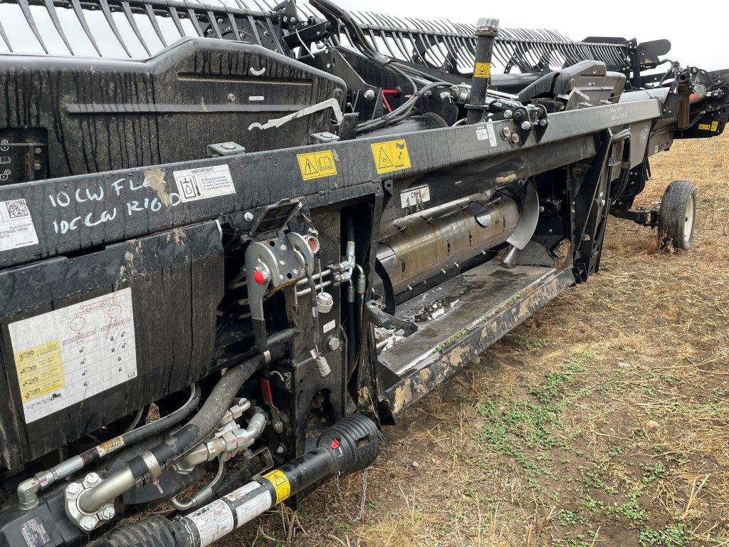 2021 MacDon FD140 Header Combine