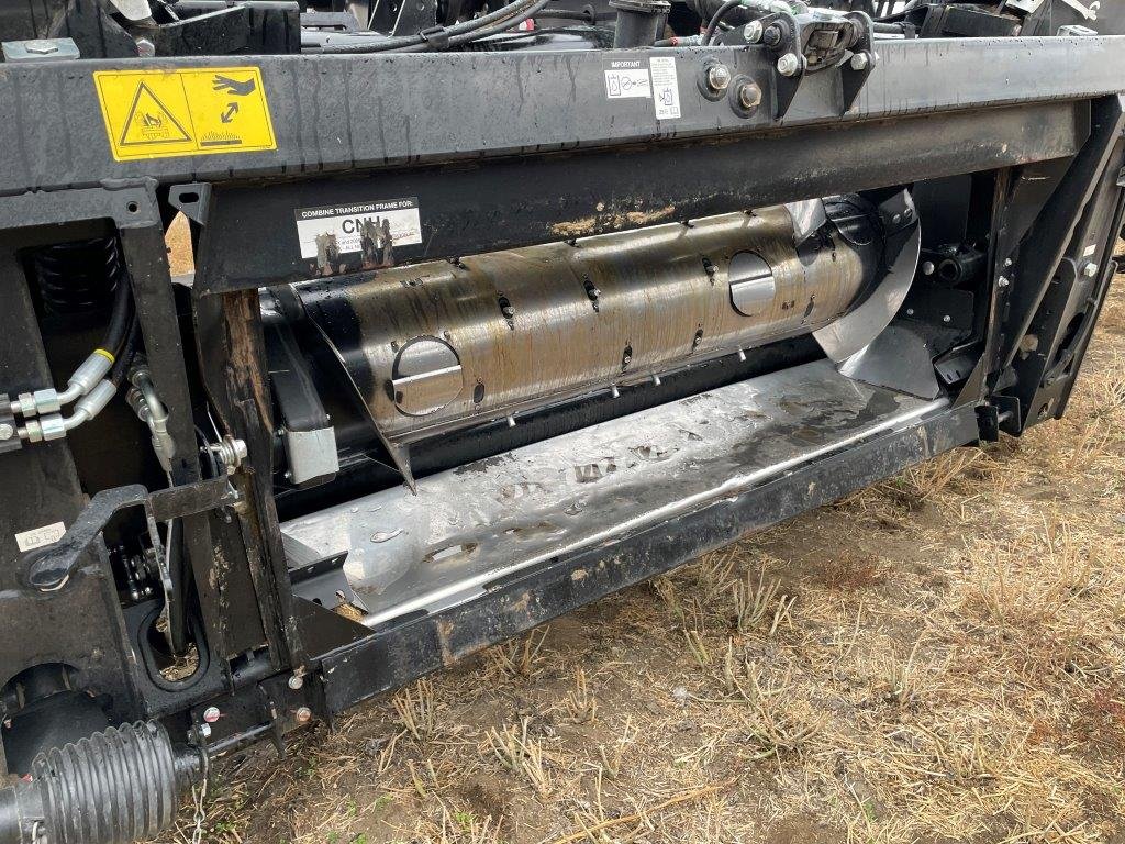 2022 MacDon FD140 Header Combine