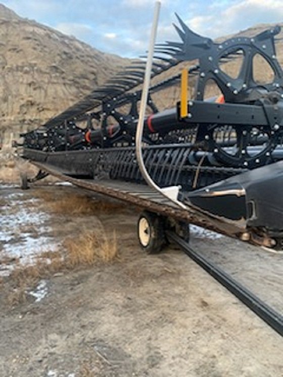 2022 MacDon FD140 Header Combine