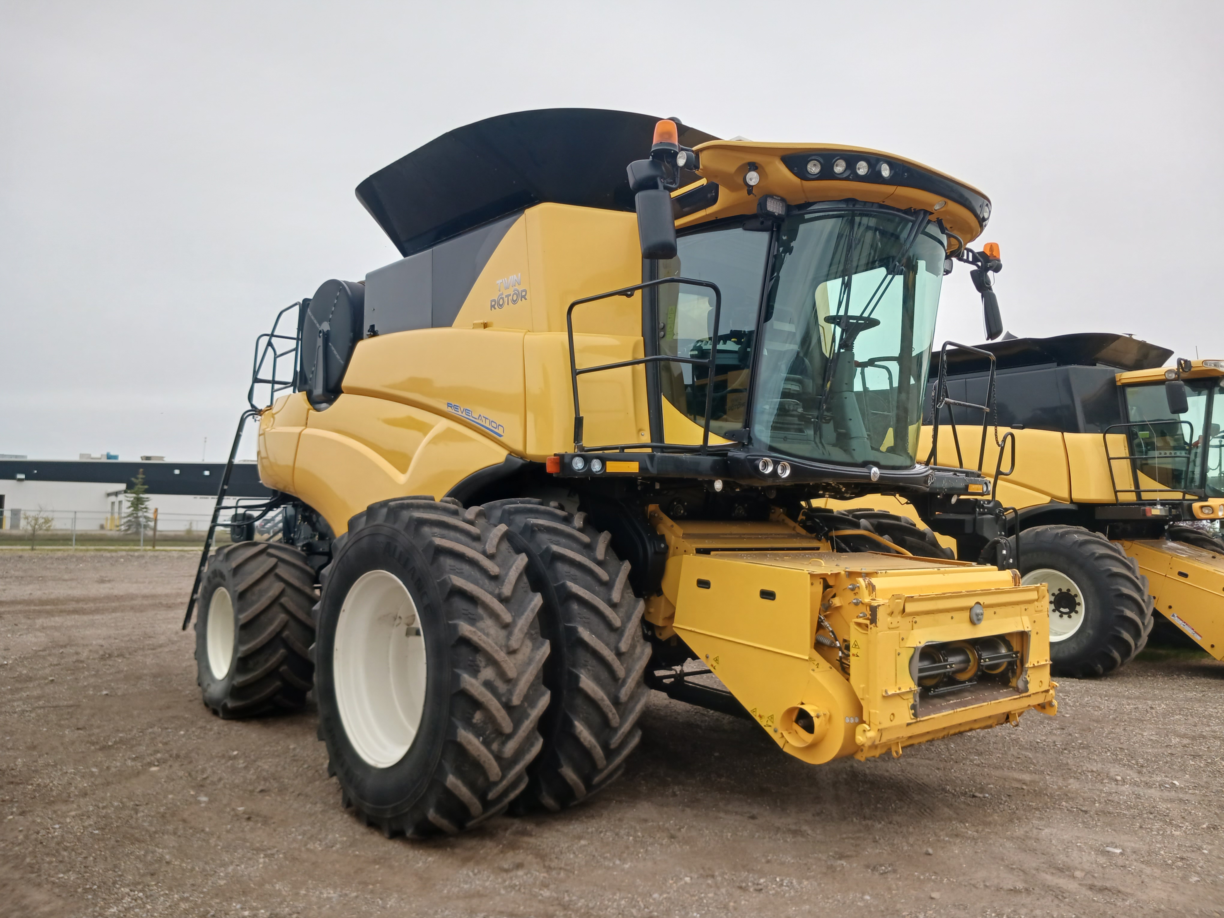 2019 New Holland CR8.90 Combine