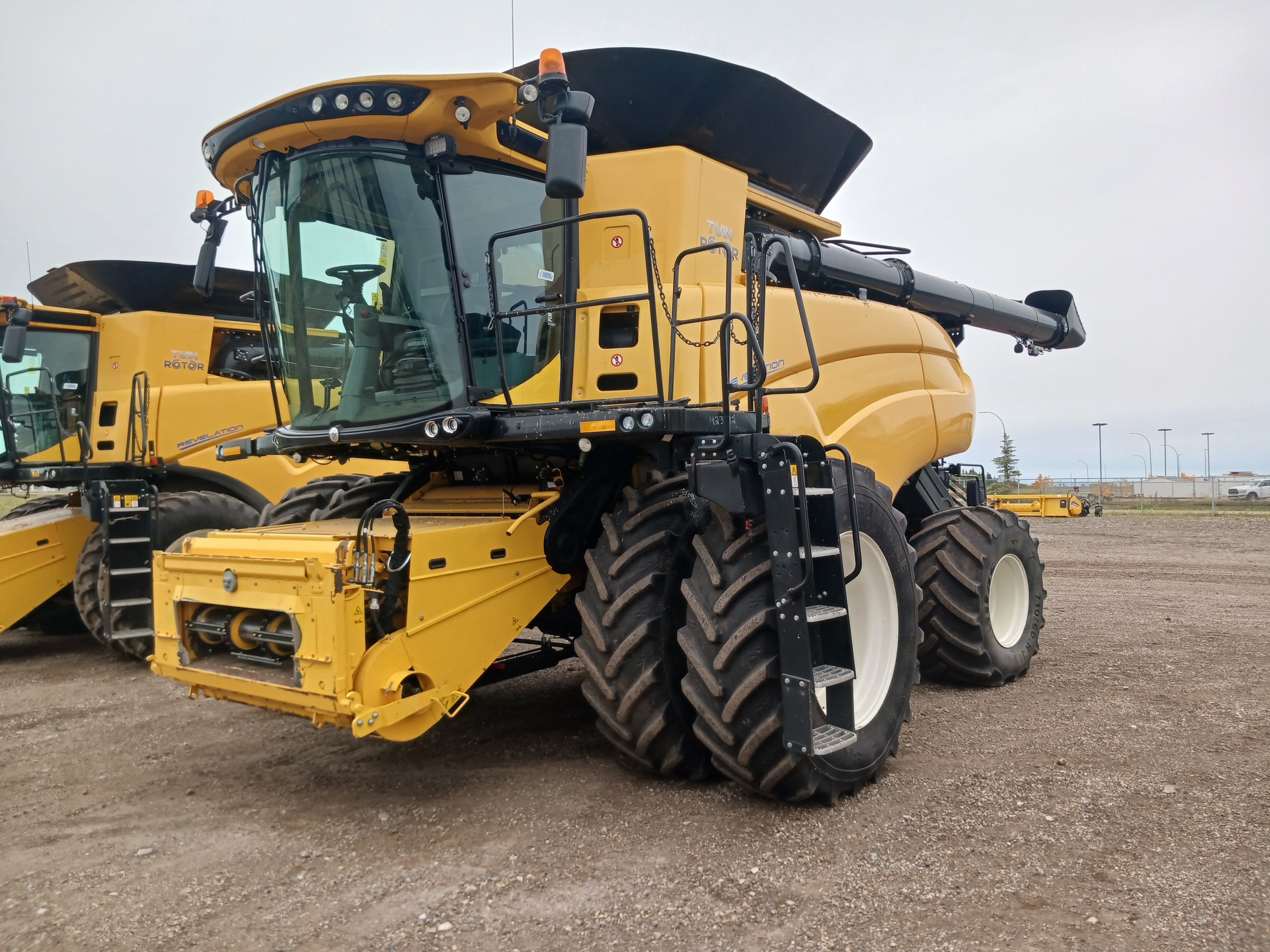 2019 New Holland CR8.90 Combine