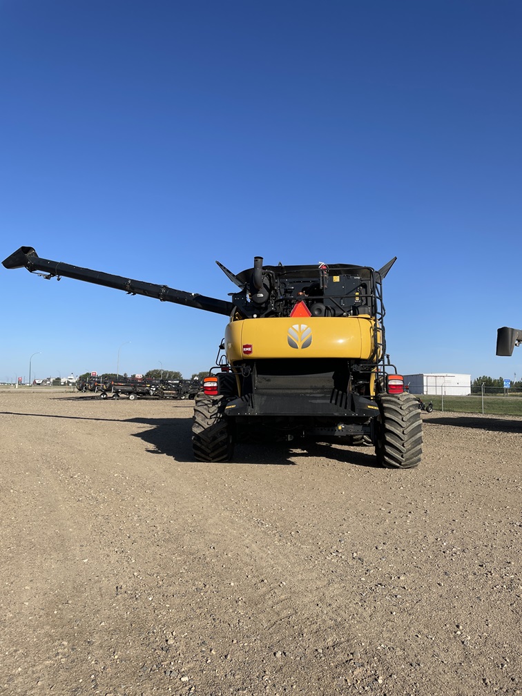 2019 New Holland CR9.90 Combine