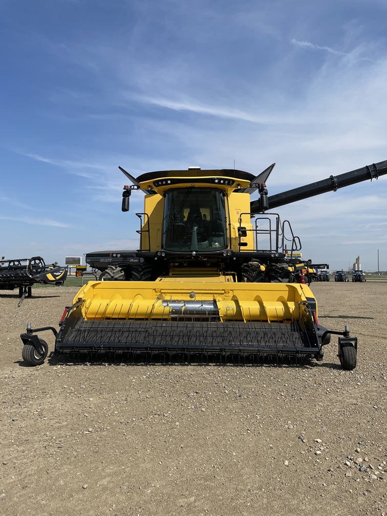 2019 New Holland CR9.90 Combine
