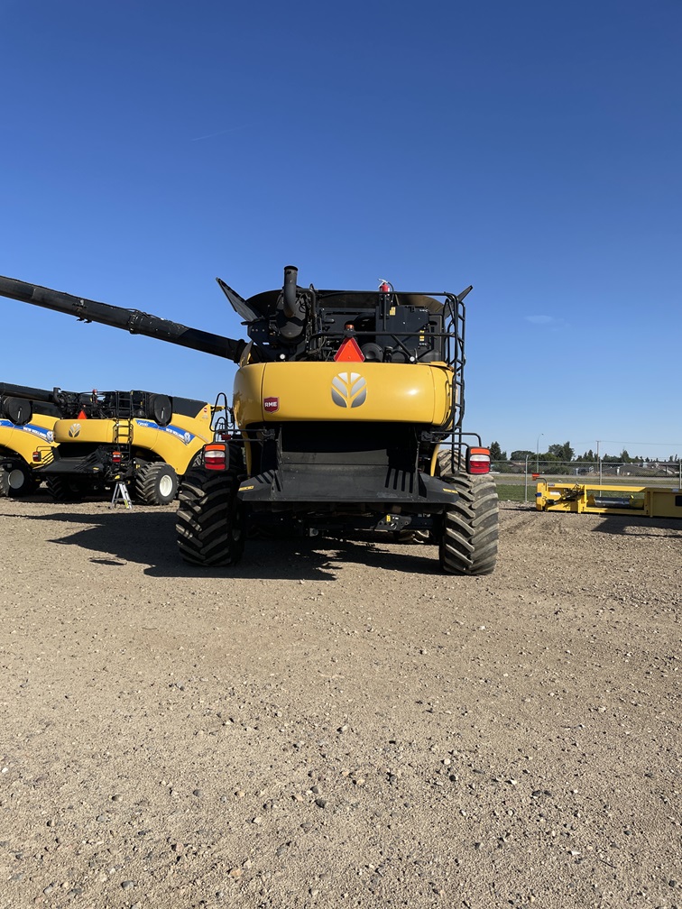 2019 New Holland CR9.90 Combine