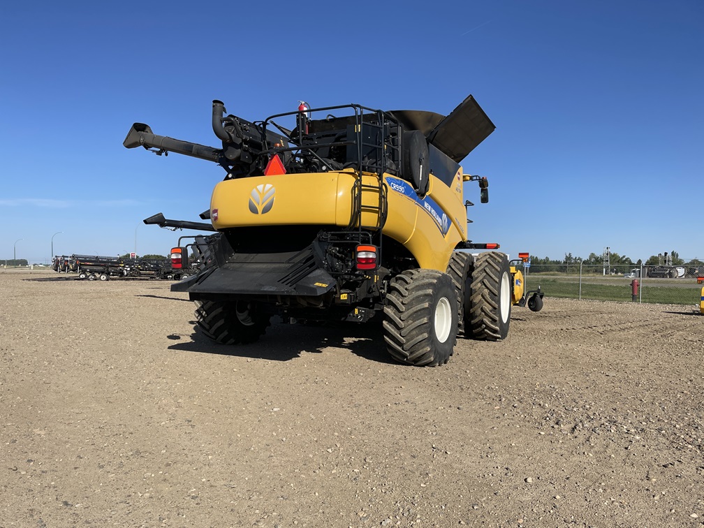 2019 New Holland CR9.90 Combine