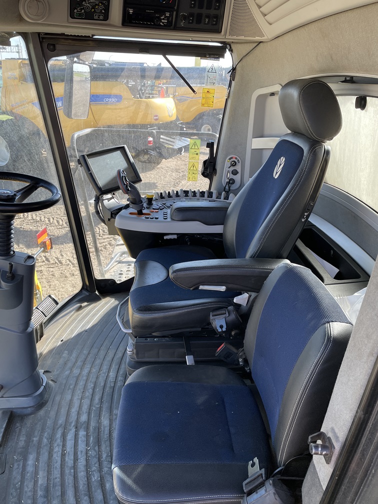 2019 New Holland CR9.90 Combine