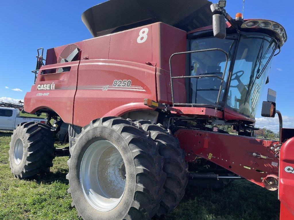2024 Case 8250 Combine