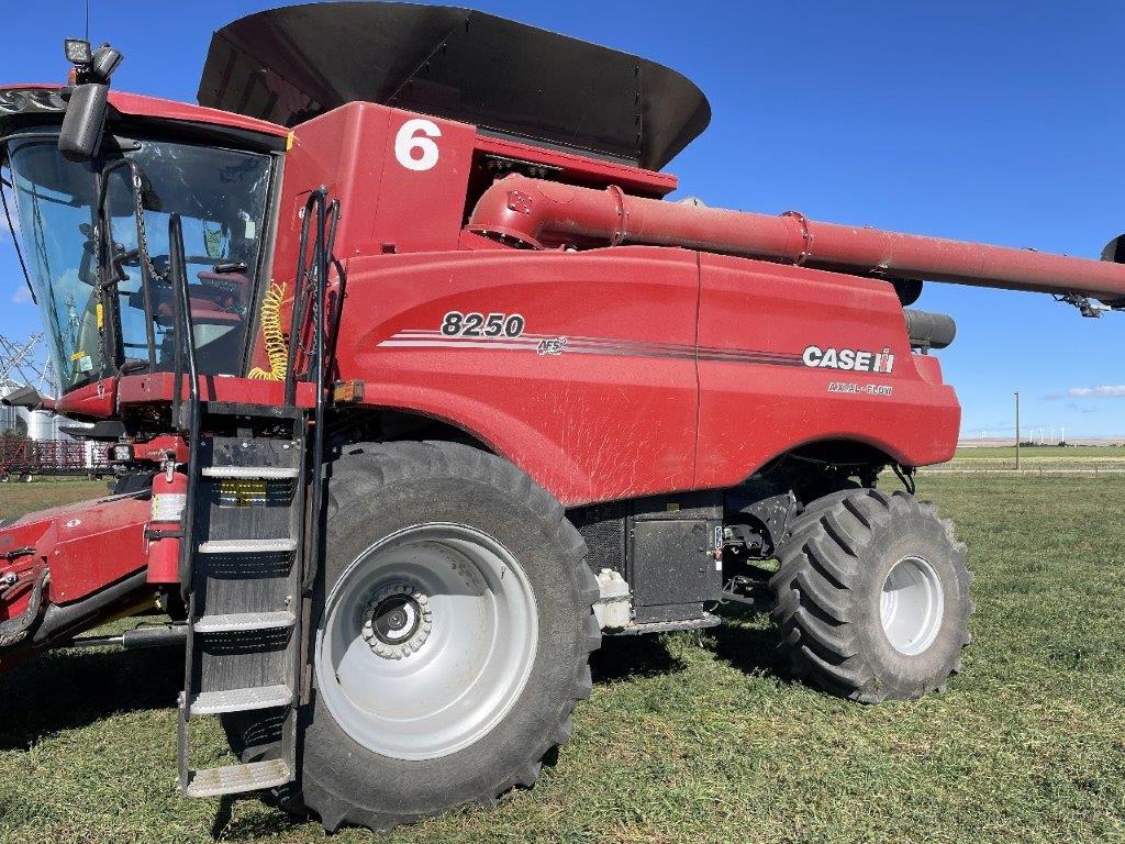 2024 Case 8250 Combine