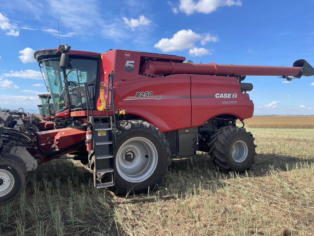 2024 Case 8250 Combine