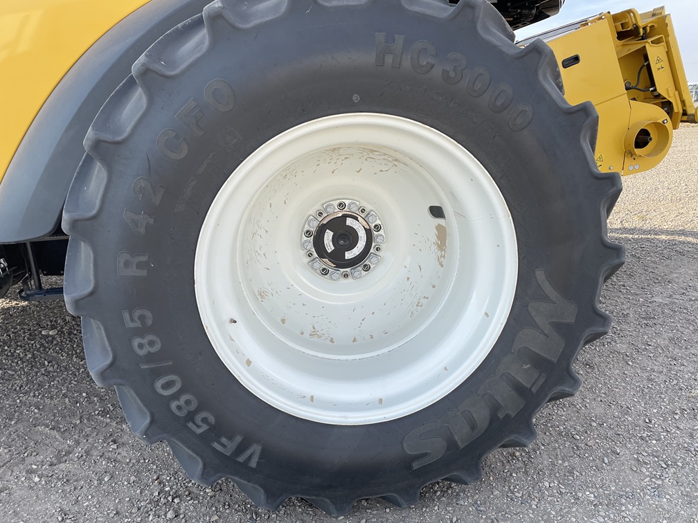 2023 New Holland CR8.90 Combine