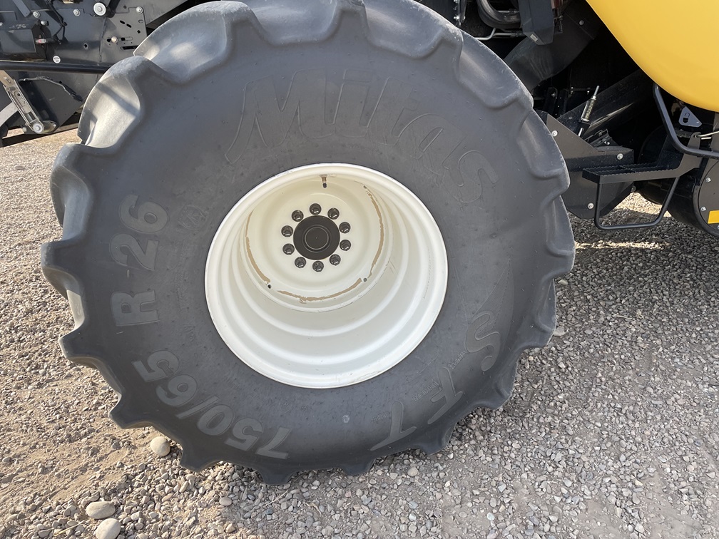 2023 New Holland CR8.90 Combine