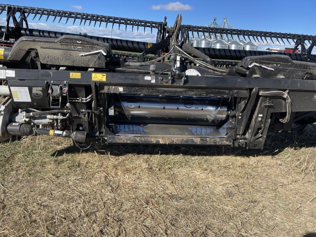 2022 MacDon FD135 Header Combine