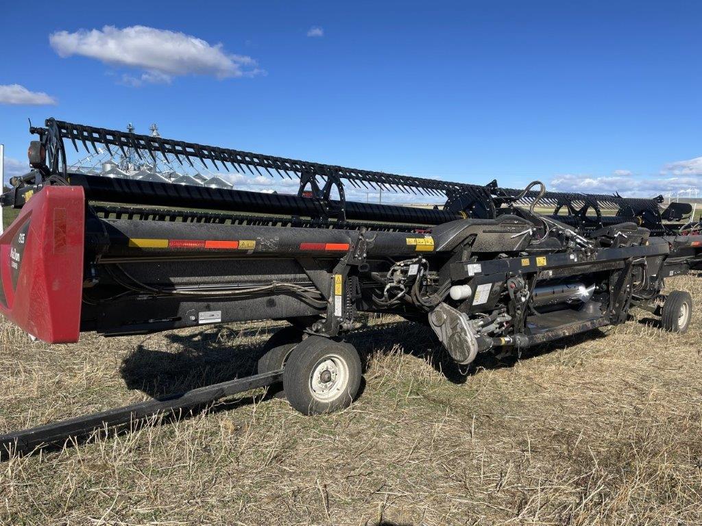 2022 MacDon FD135 Header Combine