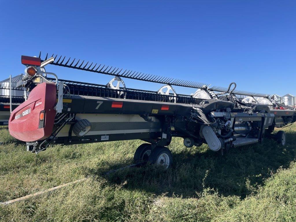 2024 MacDon FD240 Header Combine