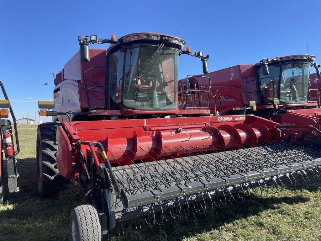 2024 Case 8250 Combine