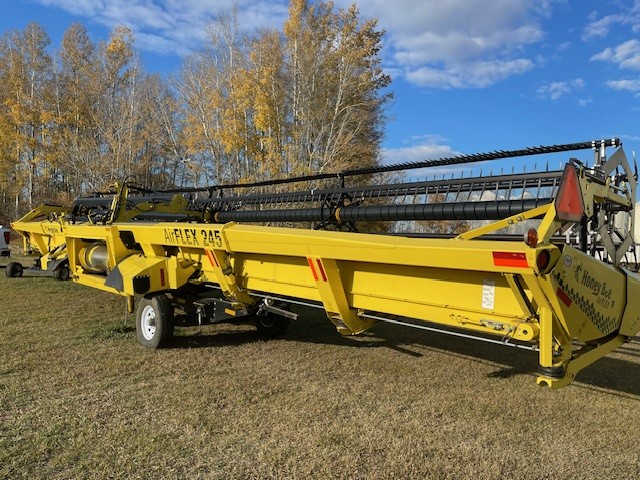 2015 Honey Bee AF245 Header Combine