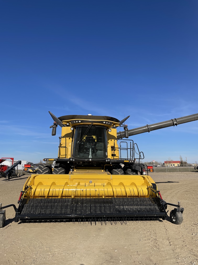 2024 New Holland CR9.90 Combine