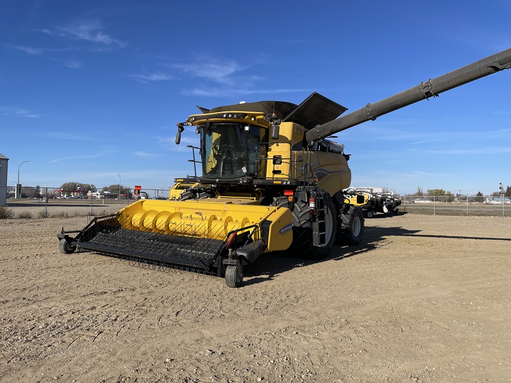 2024 New Holland CR9.90 Combine