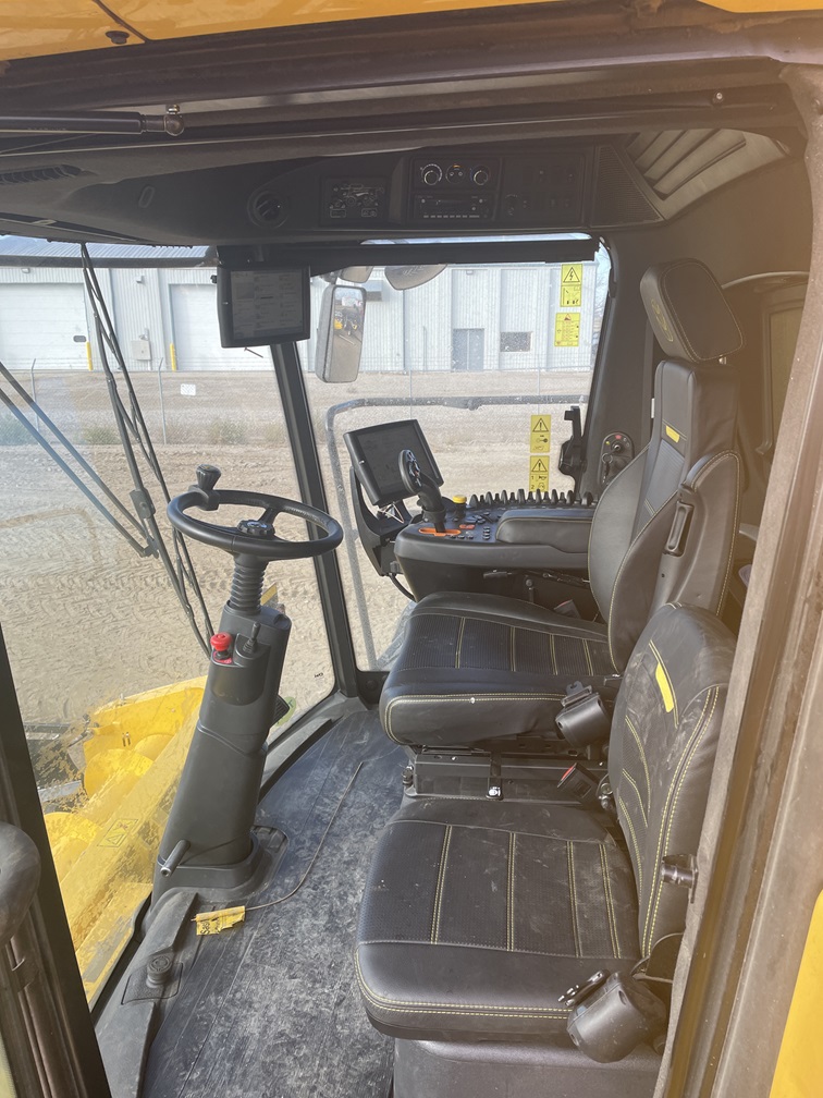 2024 New Holland CR9.90 Combine