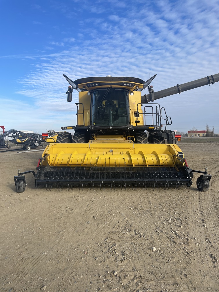 2024 New Holland CR9.90 Combine