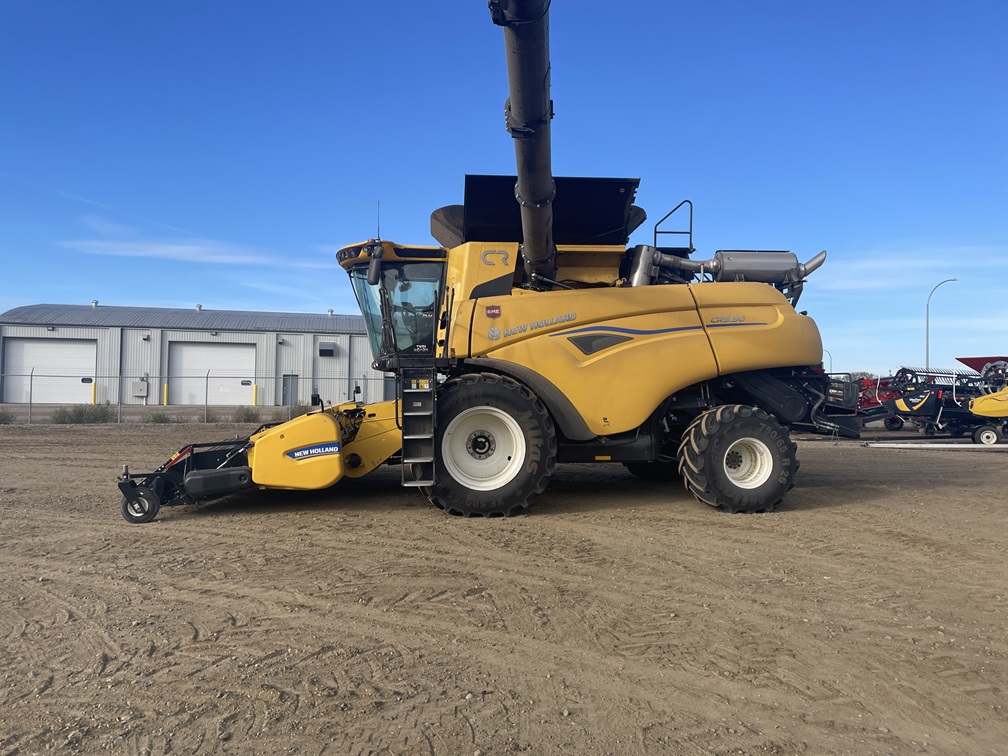 2024 New Holland CR9.90 Combine