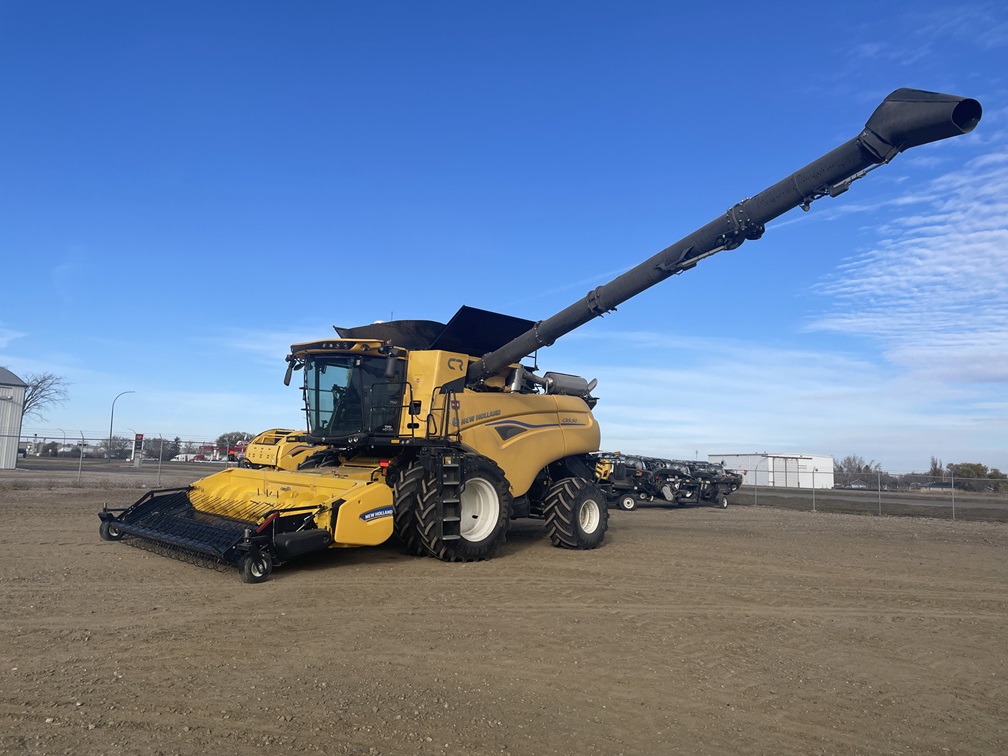 2024 New Holland CR9.90 Combine