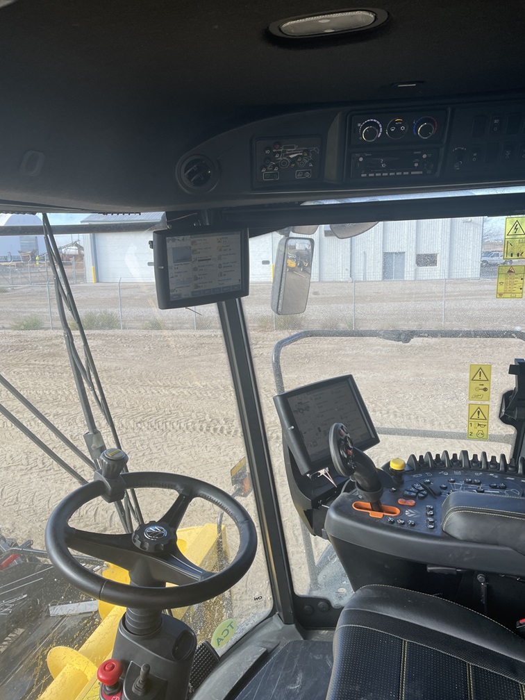 2024 New Holland CR9.90 Combine