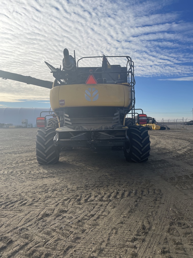 2024 New Holland CR9.90 Combine