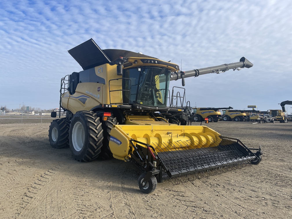2024 New Holland CR9.90 Combine