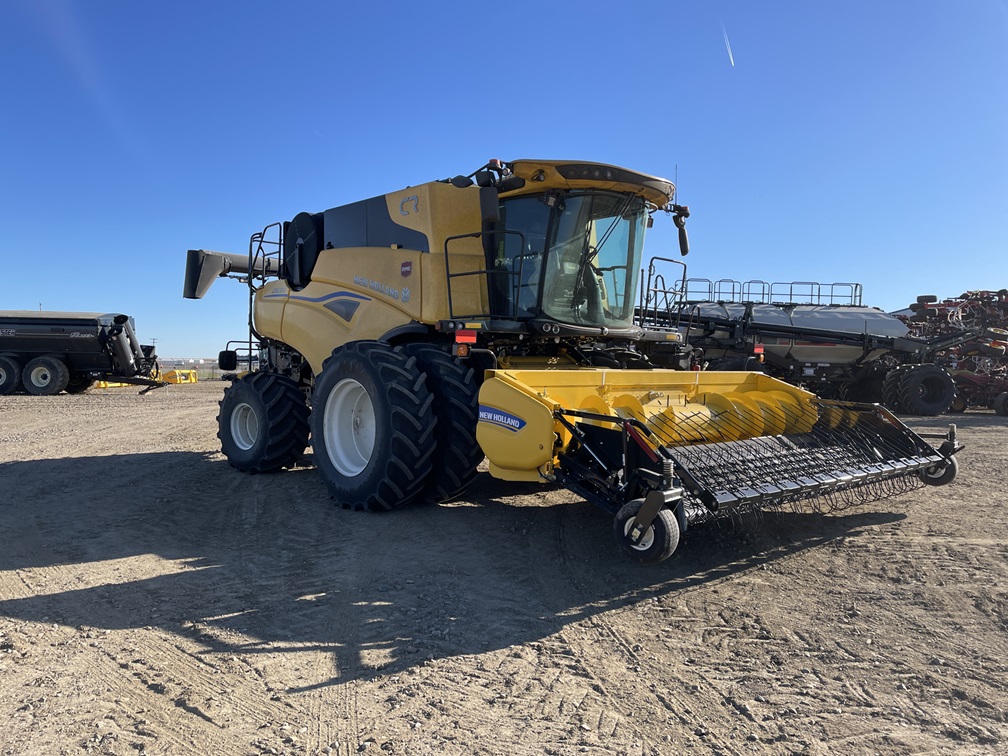2024 New Holland CR9.90 Combine