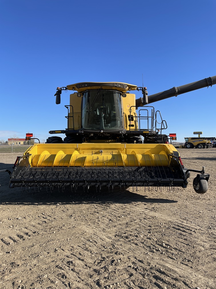 2024 New Holland CR9.90 Combine