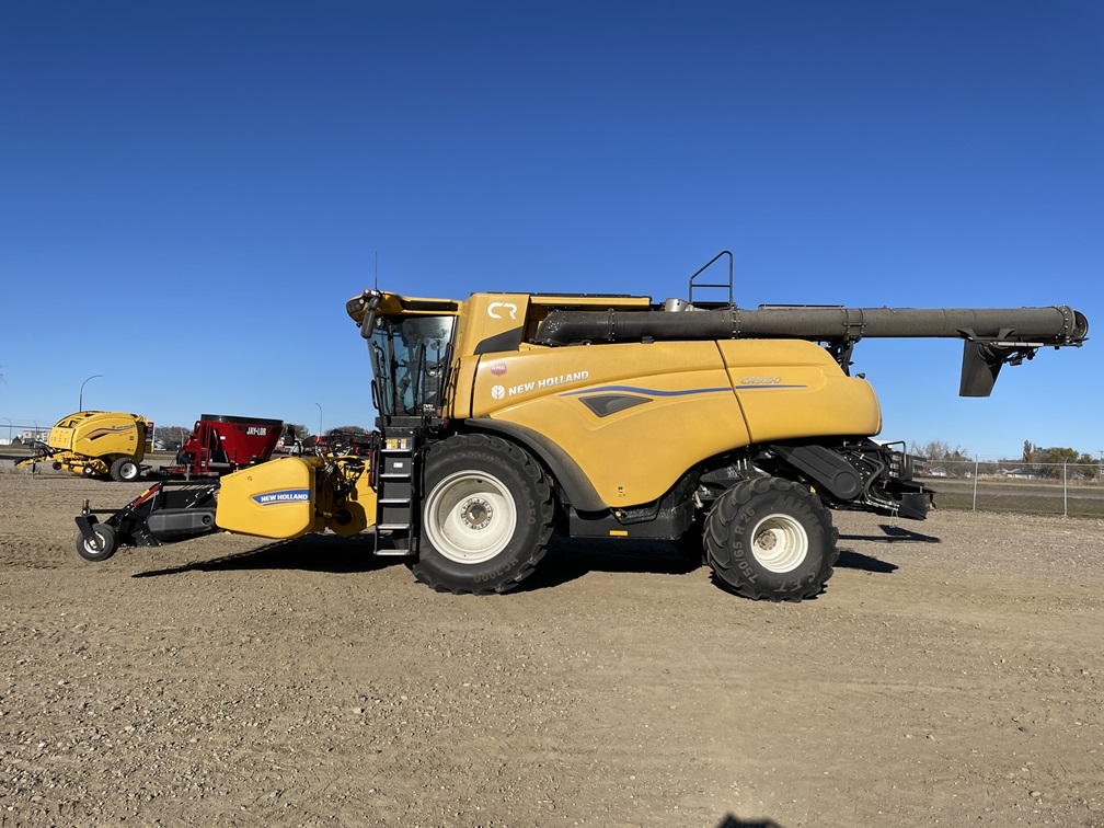 2024 New Holland CR9.90 Combine