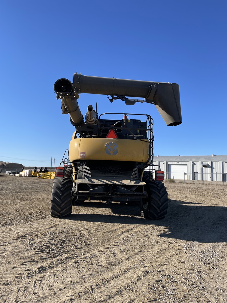 2024 New Holland CR9.90 Combine
