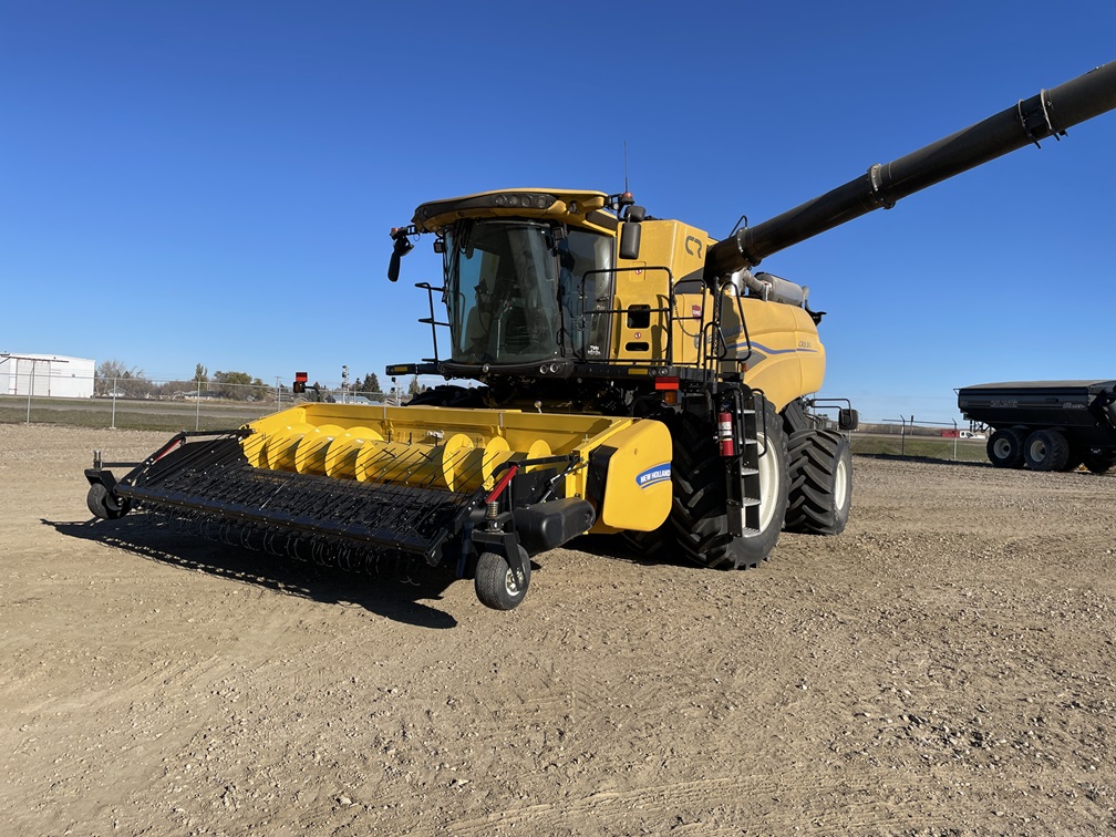 2024 New Holland CR9.90 Combine