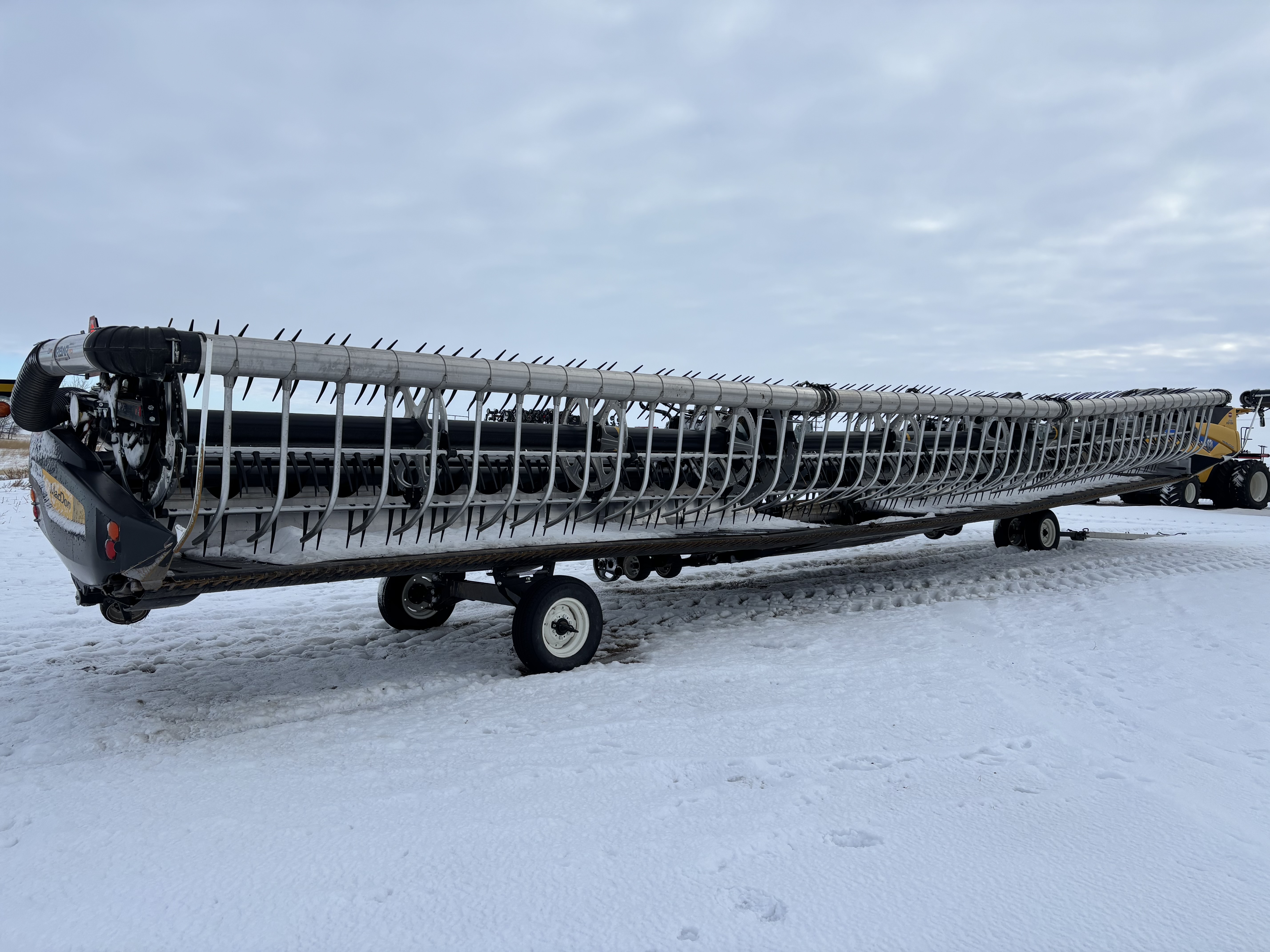 2022 MacDon FD250 Header Combine