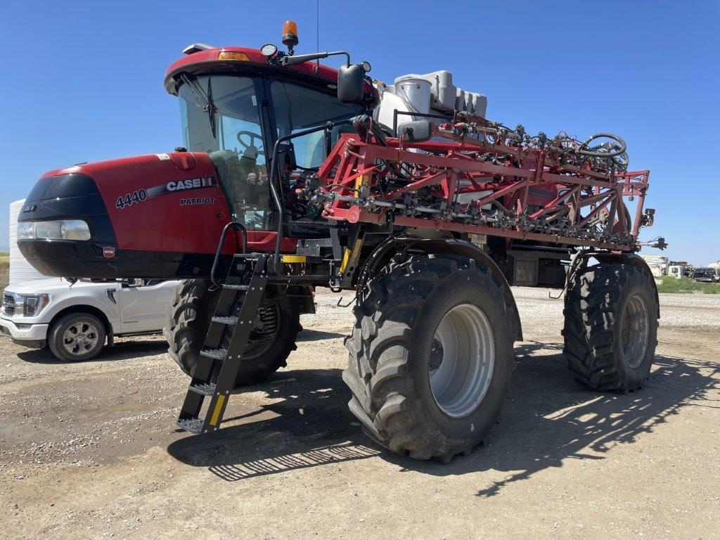 2021 Case 4440-120 Sprayer/High Clearance