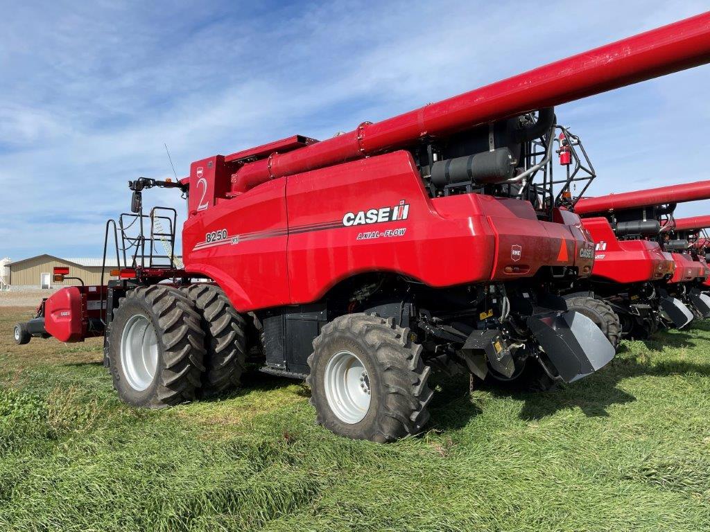 2023 Case 8250 Combine