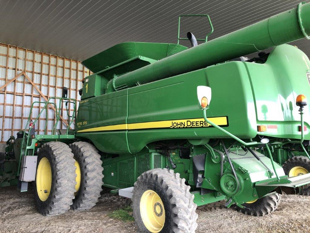 2010 John Deere 9770 Combine